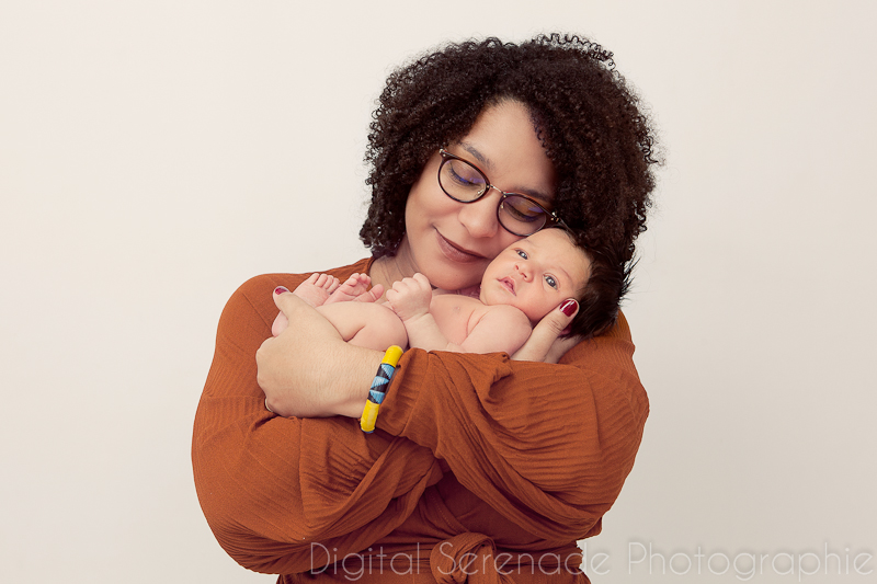 Séance Naissance – Photos de famille – A domicile – Mahé - Bébé, Famille, Naissance